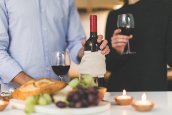 Jantar de velas em casa