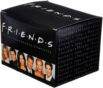 Box com DVDs da série