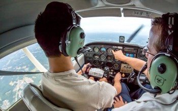 Pilotar um avião