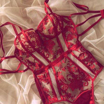 Lingerie sensual