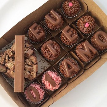 Brigadeiros gourmet romântico