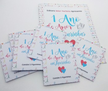 Álbum de figurinhas personalizado