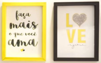 Molduras ou quadros decorativos