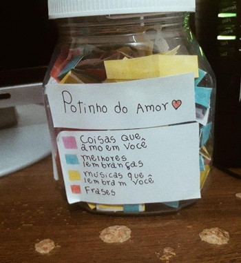 Pote de bilhetes