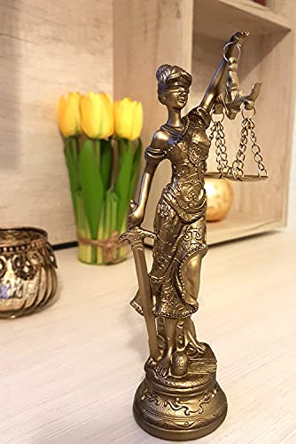 Estátua da Deusa Themis