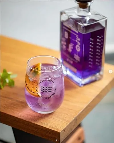 Gin que muda de cor no copo - foto 3