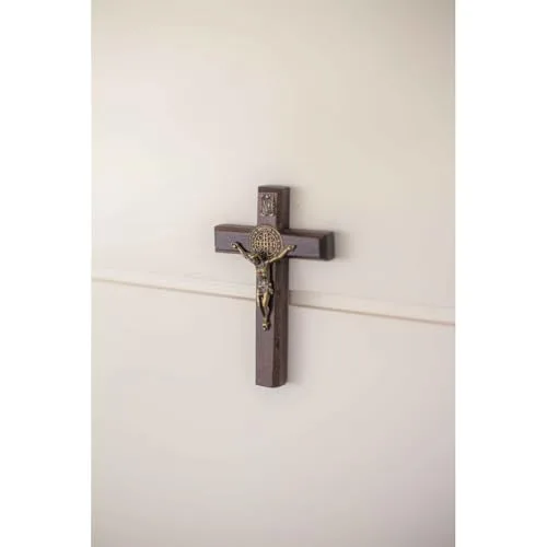 Crucifixo de mão em madeira - foto 4