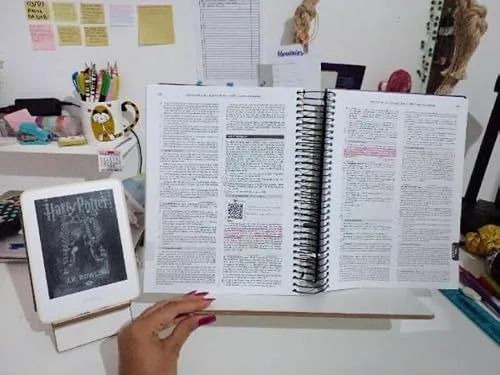 Suporte para ler sem segurar o livro - foto 6