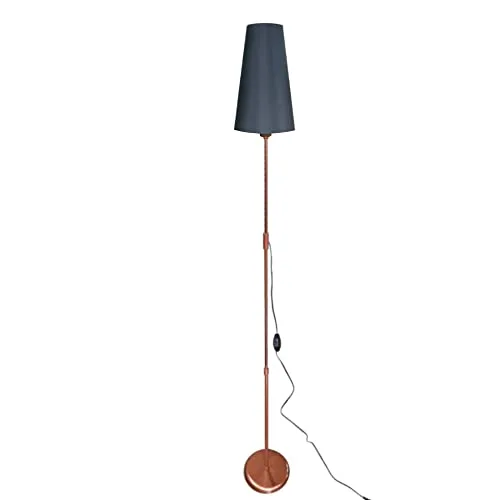 Luminária de chão com cúpula de tecido