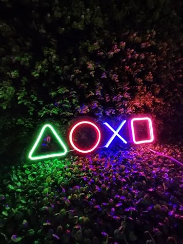 Luminária de neon com tema de videogame - foto 4